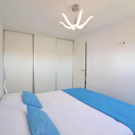 12 Soles Apartment Alicante